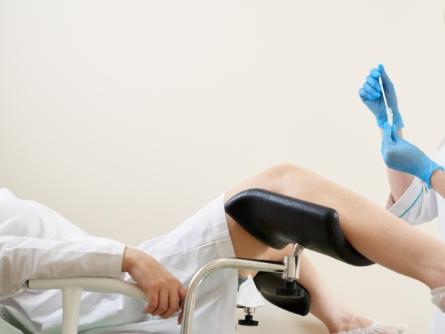 Non-surgical vaginal tightening procedure performed by medical professional in clinic